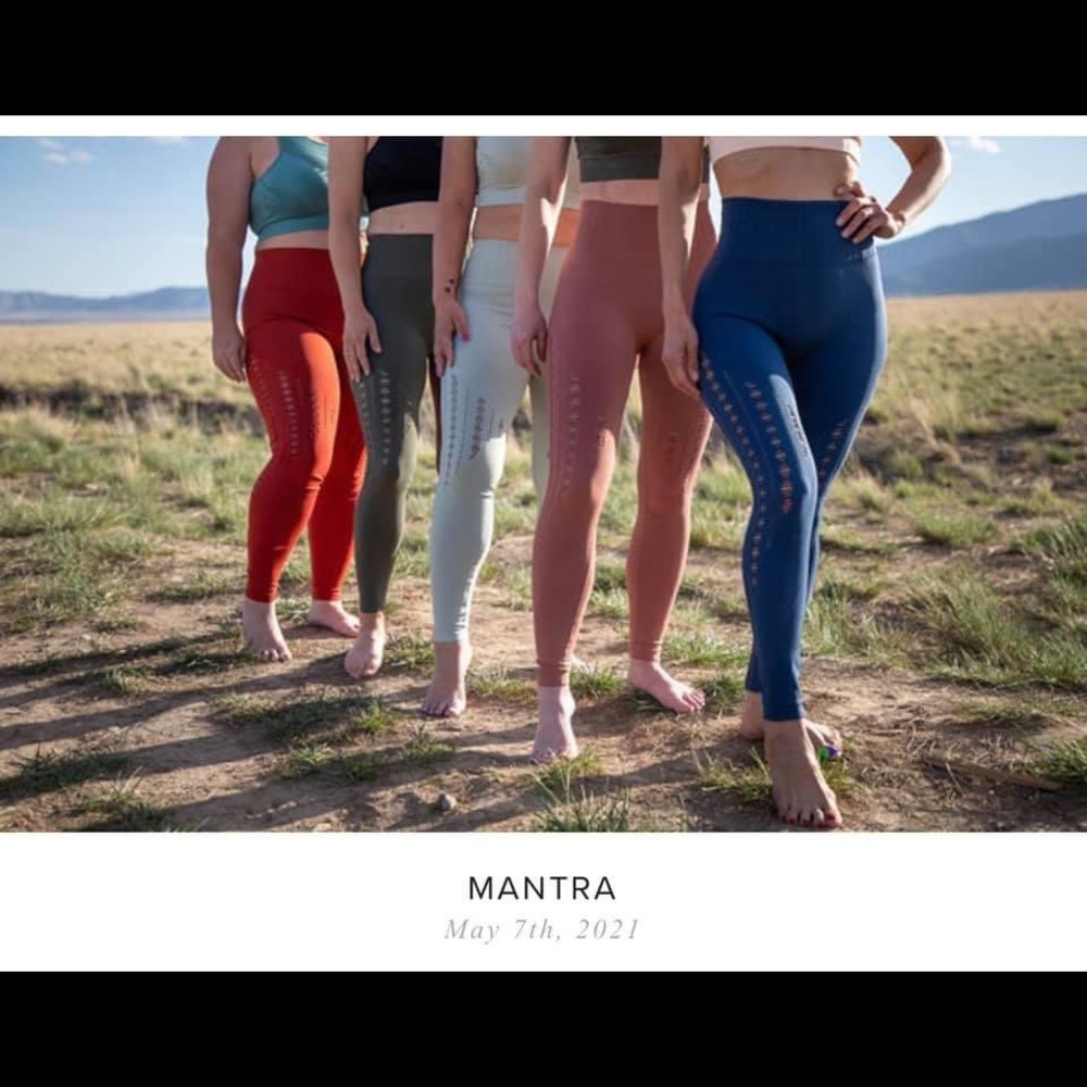 🍃Mantra Leggings